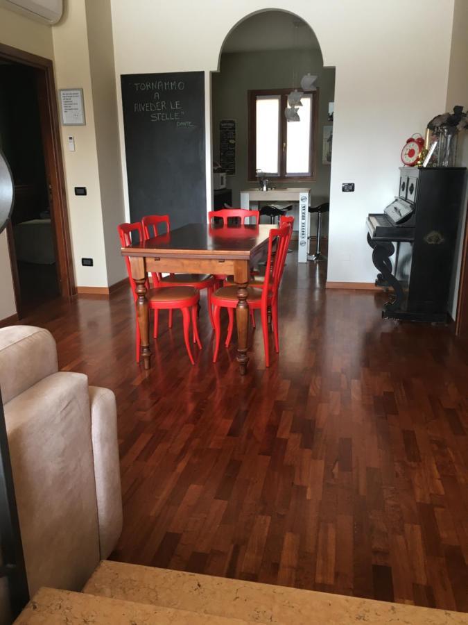Апартаменти Casa Elisabetta Песк'єра-дель-Гарда Екстер'єр фото