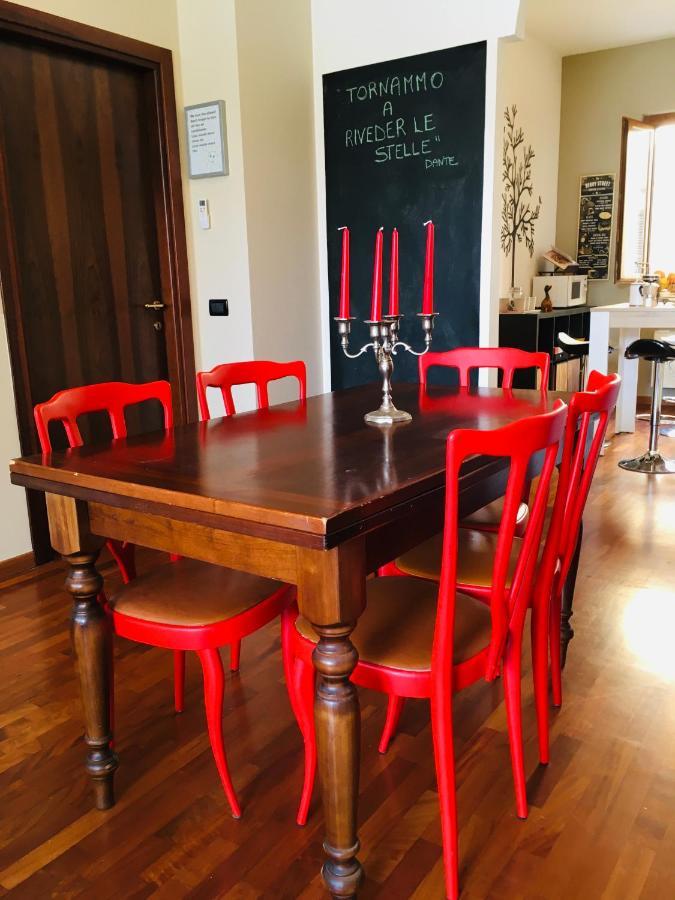 Апартаменти Casa Elisabetta Песк'єра-дель-Гарда Екстер'єр фото