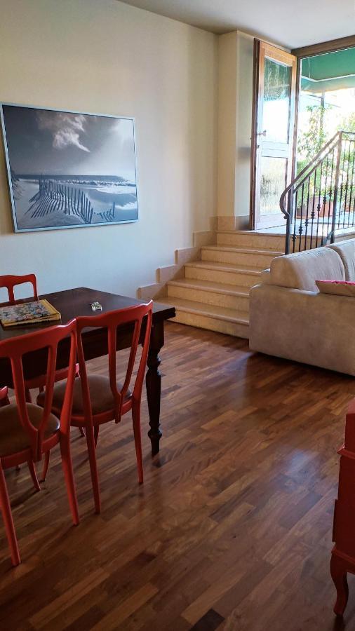 Апартаменти Casa Elisabetta Песк'єра-дель-Гарда Екстер'єр фото